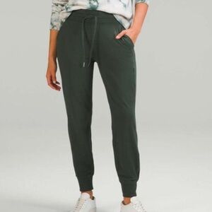 Lulu Lemon Green scuba joggers